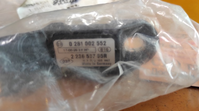 BOSCH 0281002552 Датчик давления во впускном коллекторе, MAP в наличии Украина