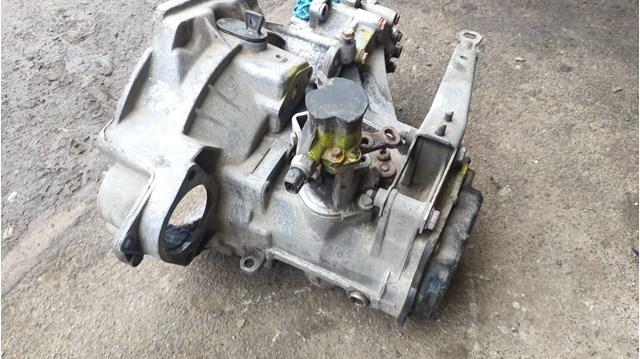 02A301107 VAG Картер сцепления купить в Винница