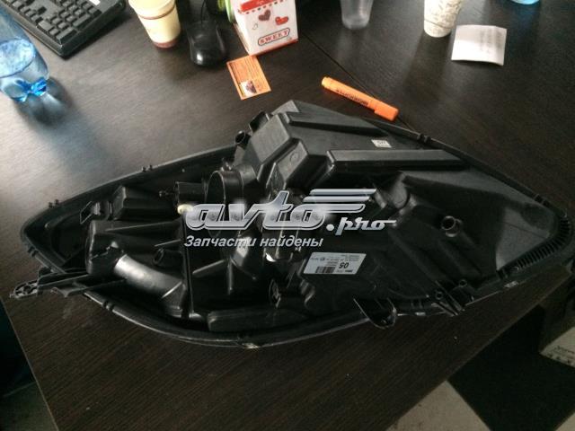 VALEO 043933 Правая фара в наличии Киев