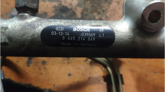 BOSCH 0445214049 Распределитель топлива (рампа) в наличии Николаев