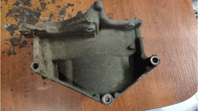 MERCEDES 1111550135 Кронштейн генератора в наличии Запорожье