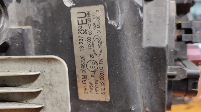 OPEL 13237262 Правая фара в наличии Житомир
