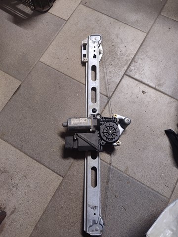 Мотор стеклоподъемника водительской двери 1688201142 MERCEDES