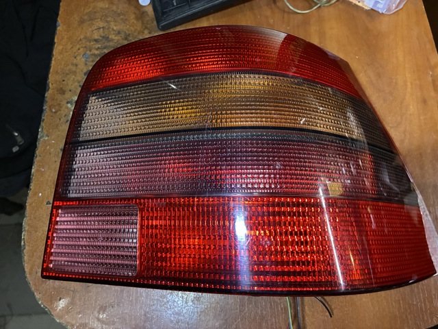 Правый стоп 1J6945112S VAG