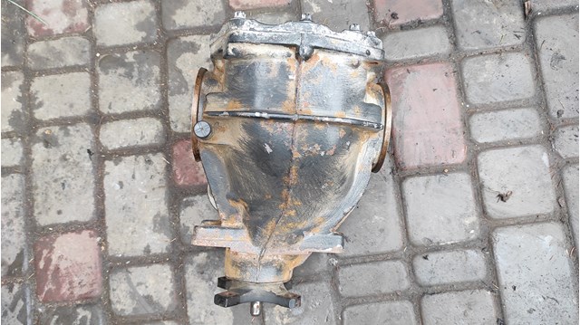 MERCEDES 2303510105 Задний редуктор в наличии Николаев
