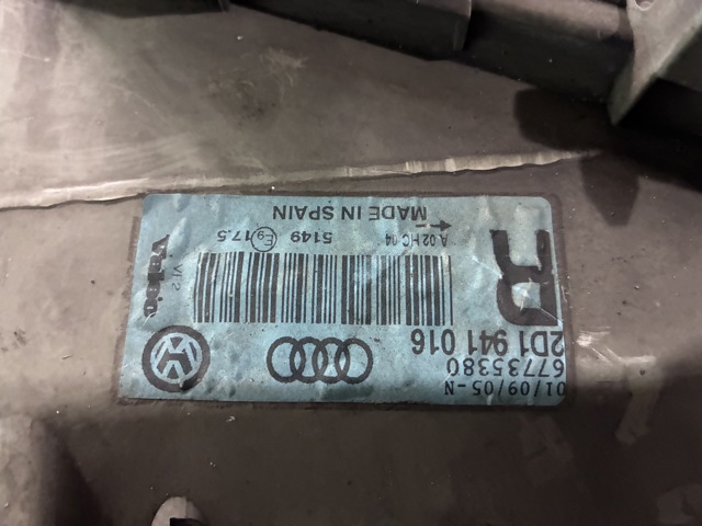 VAG 2D1941016 Фара правая в наличии Винница