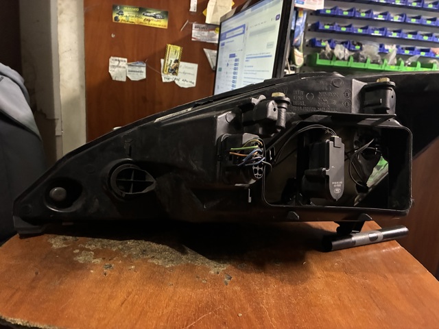 FORD 2M5113W029BE Фара правая в наличии Каменское
