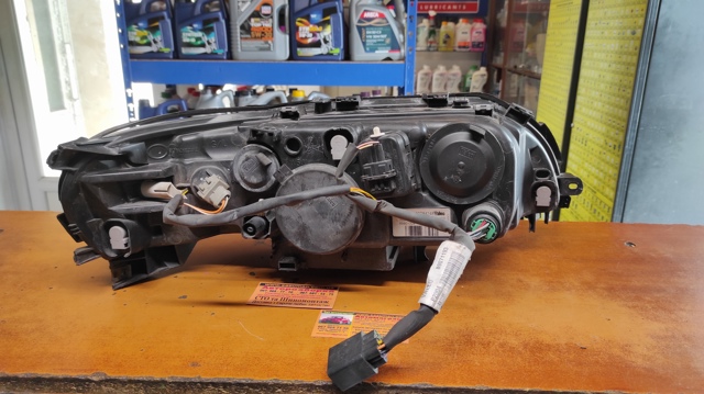 30784248 VOLVO Фара левая купить в Тернополь