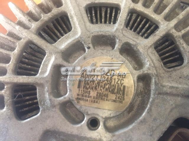 Автомобильный генератор 4801323AD CHRYSLER