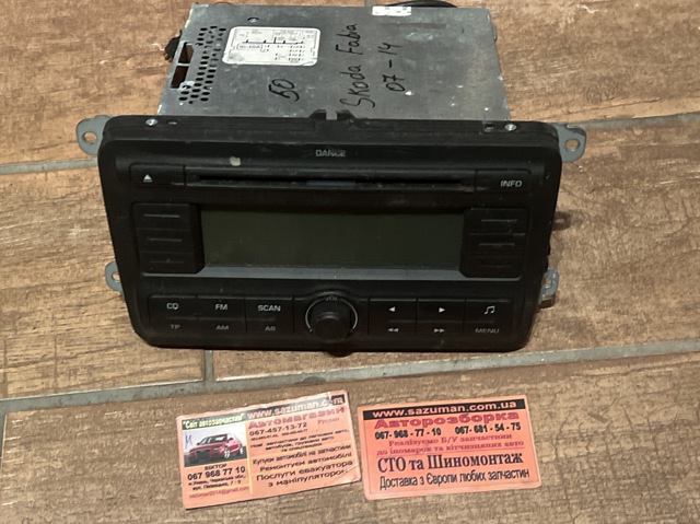 5J0035161A VAG Магнитола (радио AM/FM) купить в Полтава
