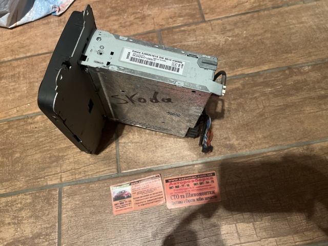 5J0035161A VAG Магнитола (радио AM/FM) купить в Ровно