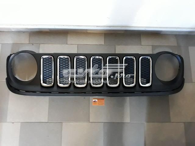 5XB15LXHAA CHRYSLER Решетка радиатора купить в Павлоград