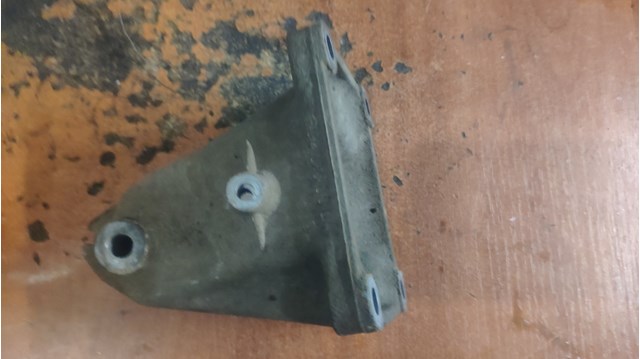 MERCEDES 6042230004 Кронштейн подушки (опоры) двигателя правой в наличии Житомир
