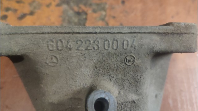 6042230004 MERCEDES Кронштейн подушки (опоры) двигателя правой купить в Запорожье