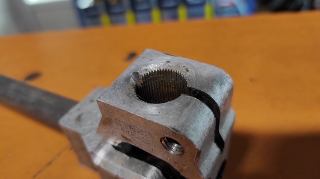 Вал рулевой колонки, нижний 6769157 BMW