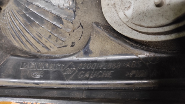 RENAULT 8200142688 Фонарь задний левый в наличии Запорожье