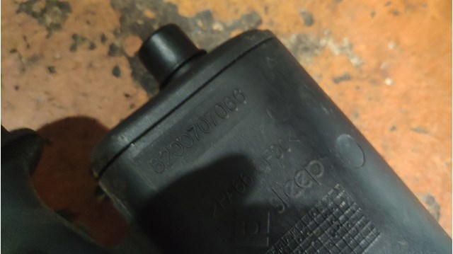 Клапан pcv вентиляции картерных газов 8200707066