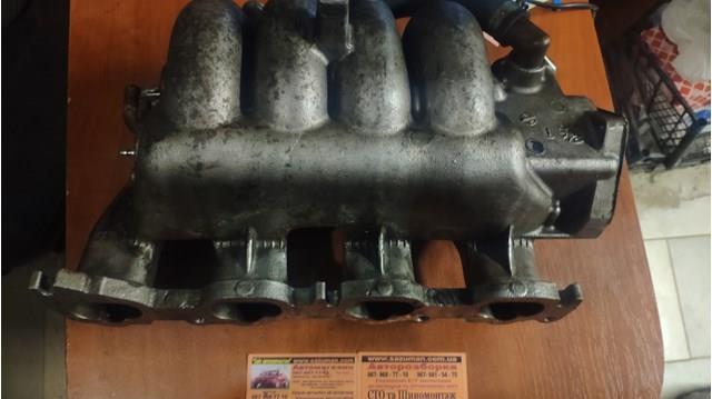 Впускной коллектор Вольво С40 1