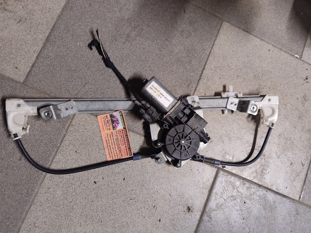 Мотор стеклоподъемника двери передней, левой A0068201842 MERCEDES