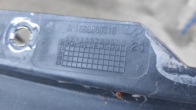 MERCEDES A1688800318 Крыло переднее левое в наличии Харьков