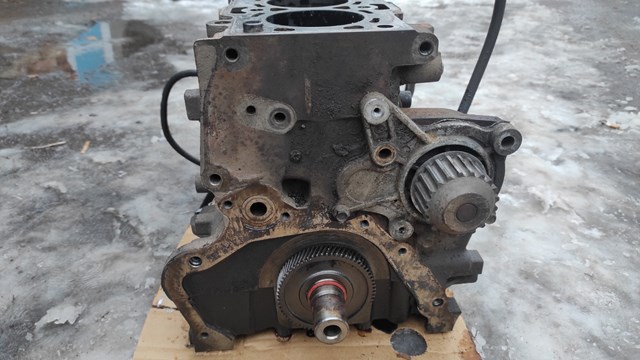 Двигатель голый KZ35402200A HYUNDAI