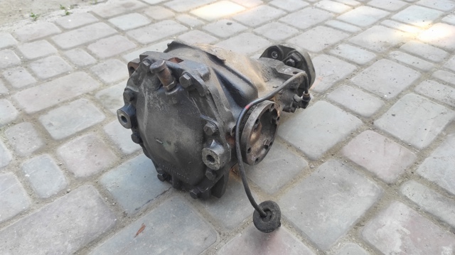 R1243513008 Крышка редуктора заднего купить Черкассы