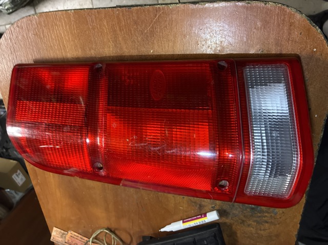 Левый стоп XFB000170 LAND ROVER