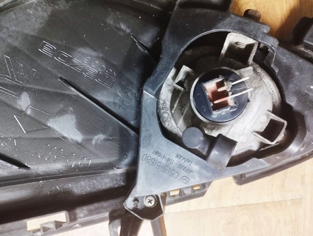 MAZDA C51551680 Фара противотуманная правая в наличии Ровно
