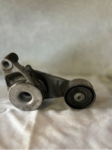 HYUNDAI 252812E000 Натяжной ролик в наличии Сумы