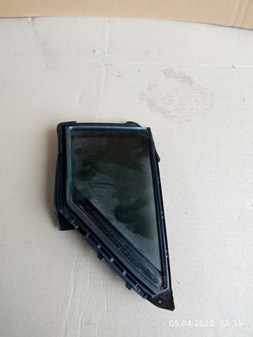 Уголок задней правой двери 68123F4020 TOYOTA