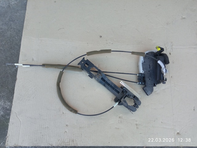 Замок двери водителя 805016FP0A NISSAN