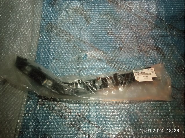 Направляющая заднего бампера, правая 866142W000 HYUNDAI
