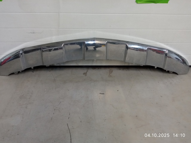 Накладка бампера переднего, центральная A1668857825 MERCEDES