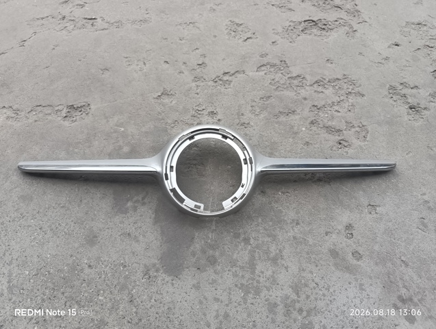 Молдинг решетки радиатора A4478882100 MERCEDES