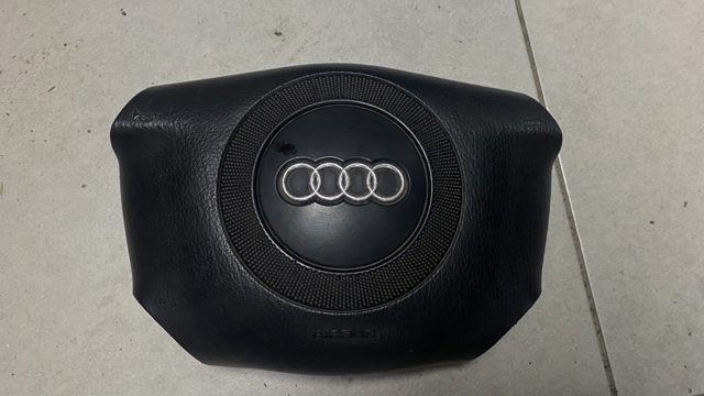 Подушка AIRBAG водительская 4B0880201AD01C VAG