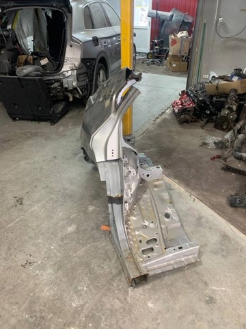 TOYOTA 6160142190 Крыло заднее правое в наличии Ровно