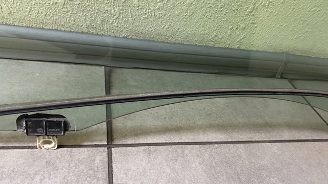 803010014R RENAULT Стекло двери передней левой купить в Харьков