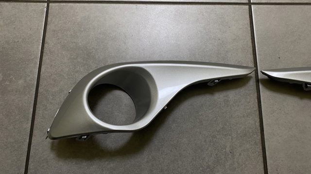 TOYOTA 8148148110 Ободок (окантовка) фары противотуманной правой в наличии Ужгород