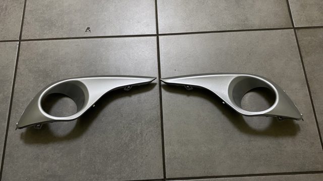 8148248110 TOYOTA Ободок (окантовка) фары противотуманной левой купить в Житомир