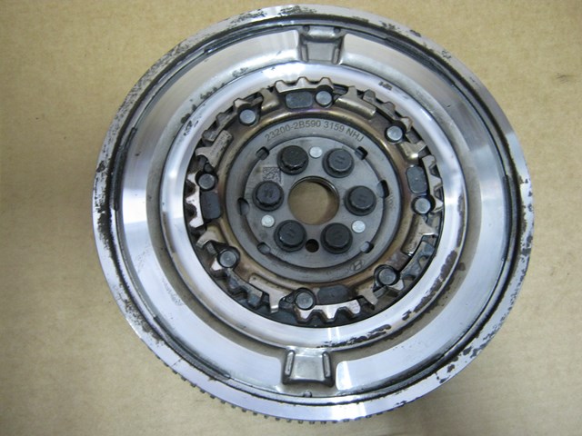 HYUNDAI 232002B590 Маховик двигателя в наличии Киев