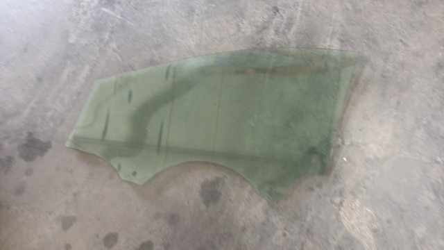 Стекло пассажирской двери 5298774 FORD