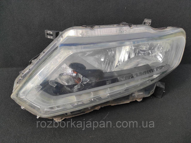 Вставка фары левой 260606FP8A NISSAN
