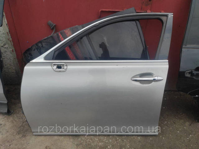 Пассажирская передняя дверь 6700150090 TOYOTA