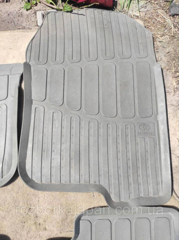 PZ49KJ2350RJ TOYOTA Коврики купить в Винница