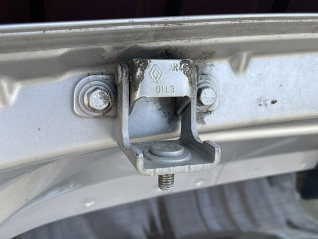 903004646R RENAULT Стекло багажника двери 3/5-й задней (ляды) купить в Кривой Рог