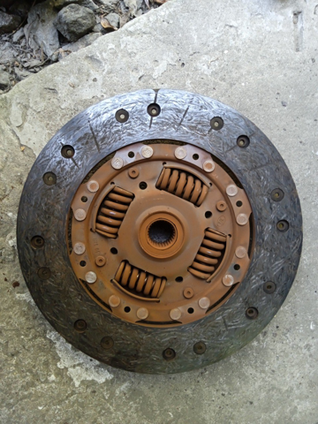 VAG 03L141032A Диск сцепления в наличии Черновцы