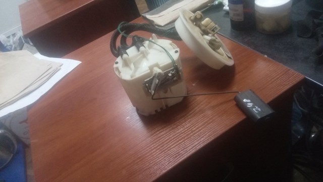 1353204 FORD Модуль топливного насоса с датчиком уровня топлива купить в Павлоград