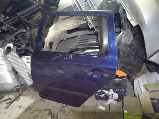 Задняя левая дверь 1Z9833055 VAG