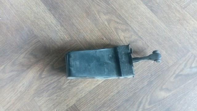3T0837249C Ограничитель открывания двери передний купить Тернополь