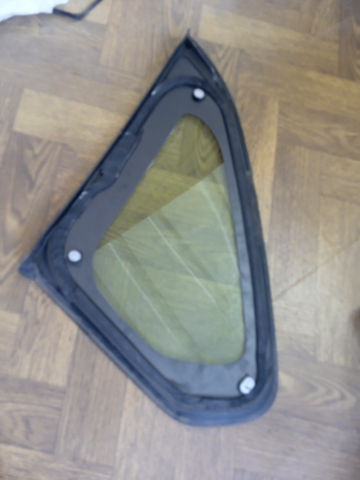 627100R090 TOYOTA Стекло кузова (багажного отсека) правое купить в Николаев